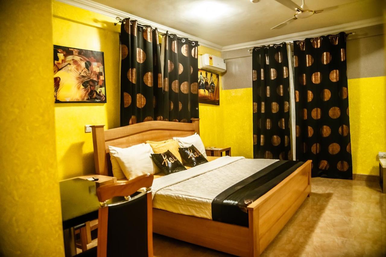 Homey Lodge Кумаси Экстерьер фото
