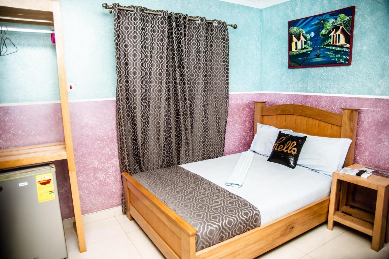 Homey Lodge Кумаси Экстерьер фото