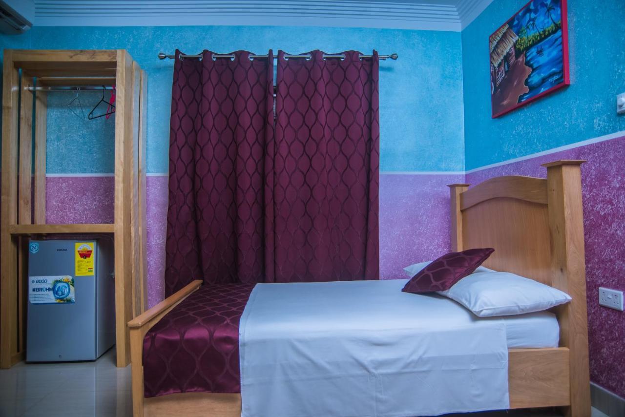 Homey Lodge Кумаси Экстерьер фото